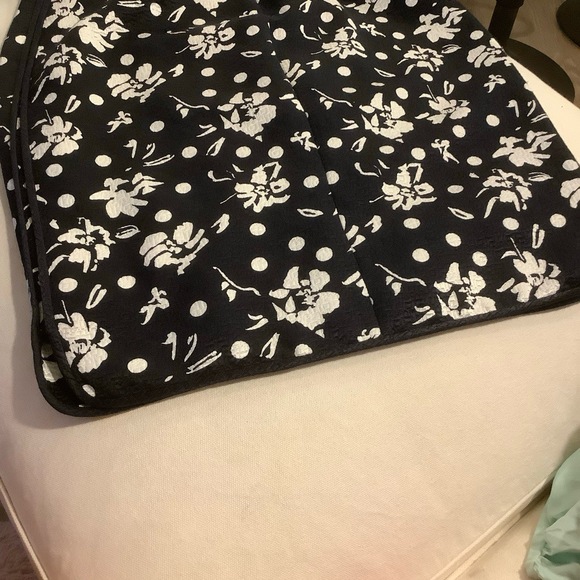 Carolina Herrera Sz6 Black White Floral Sleeveless Sheath Dress Piping Designer - Picture 9 of 9